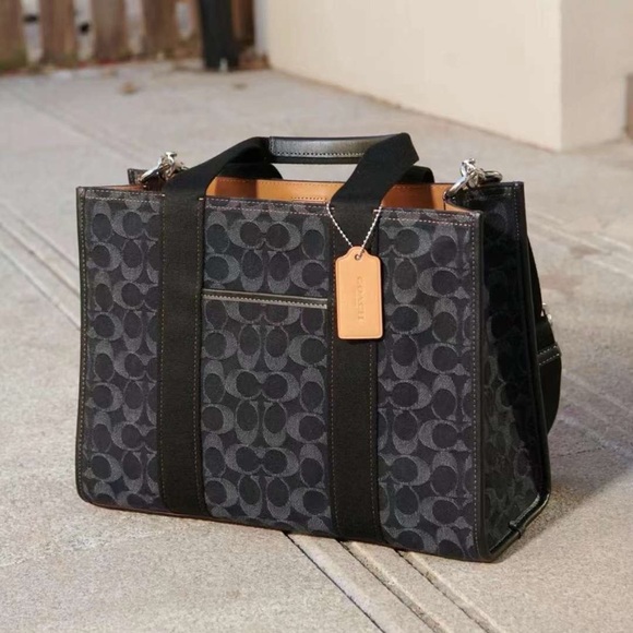 Coach Smith Tote Bag In Signature Denim - Picture 1 of 7